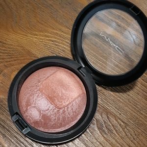 MAC COSMETICS Mineralized Skinfinish